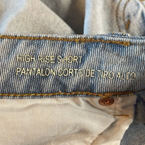 Wild Fable "High Rise Short" light wash denim cutoff jean shorts sz 8 - Picture 9 of 16